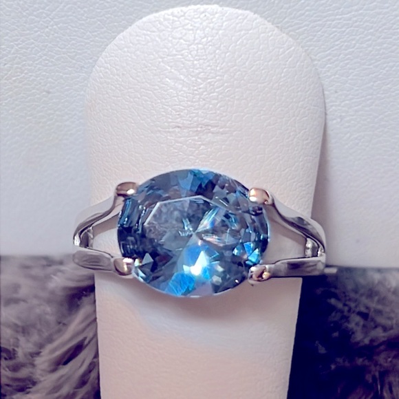 Charles Winston for Bella Luce - Picture 1 of 10